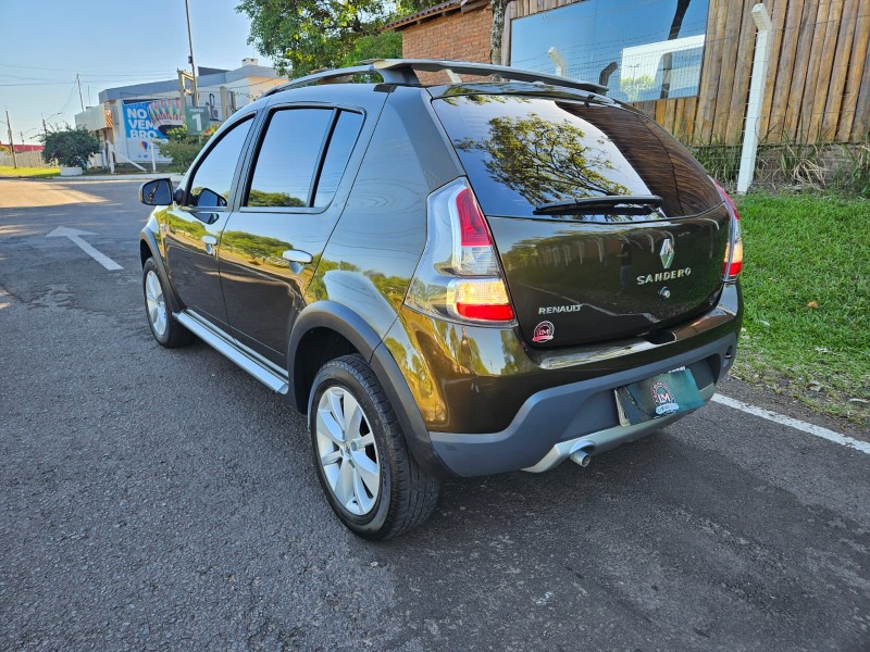 SANDERO 1.6 STEPWAY 8V FLEX 4P MANUAL - 2013 - VENâNCIO AIRES