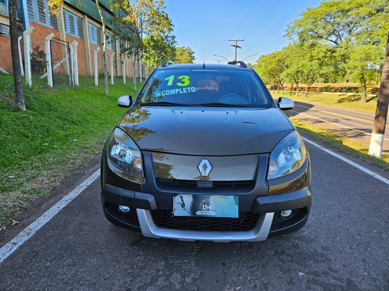 SANDERO 1.6 STEPWAY 8V FLEX 4P MANUAL - 2013 - VENâNCIO AIRES