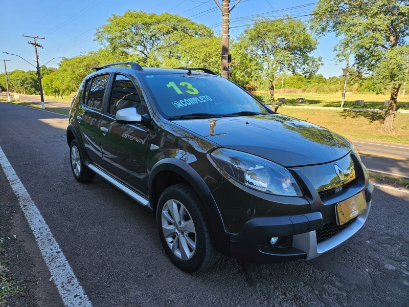 SANDERO 1.6 STEPWAY 8V FLEX 4P MANUAL - 2013 - VENâNCIO AIRES