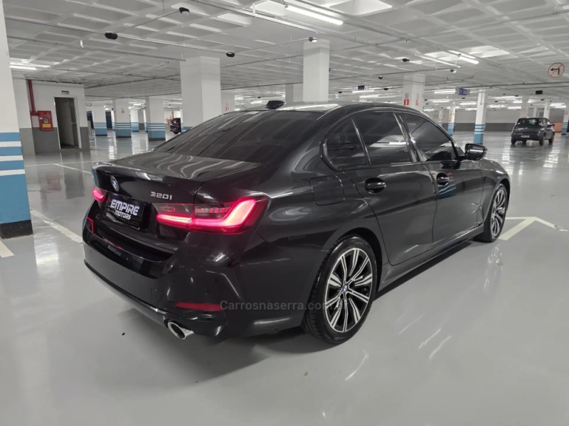 320I 2.0 16V TURBO ACTIVE FLEX 4P AUTOMÁTICO - 2023 - PORTO ALEGRE