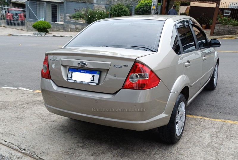 FIESTA 1.6 MPI SEDAN 8V FLEX 4P MANUAL - 2010 - FARROUPILHA