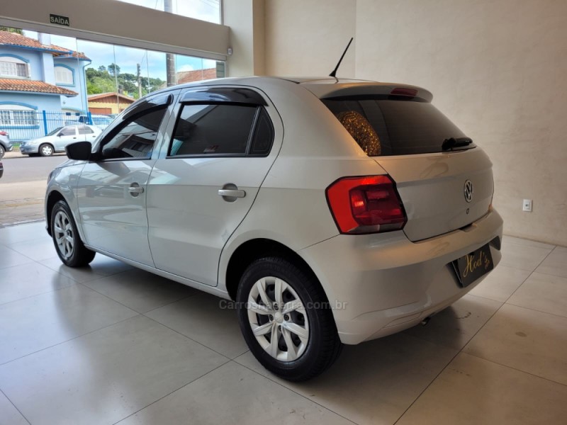 GOL 1.0 MI TRENDLINE 8V FLEX 4P MANUAL - 2023 - CANELA