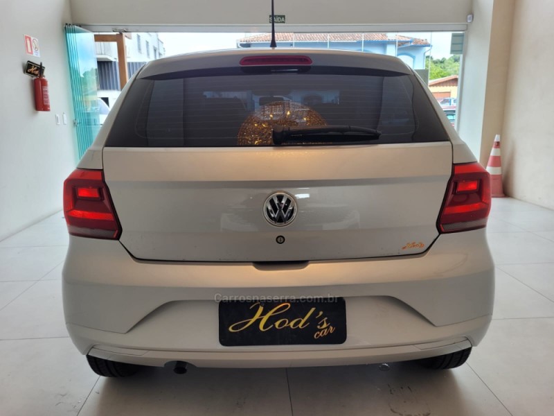 GOL 1.0 MI TRENDLINE 8V FLEX 4P MANUAL - 2023 - CANELA