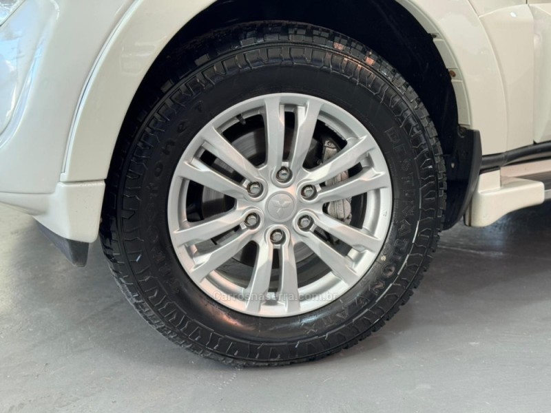 PAJERO FULL 3.2 HPE 4X4 16V DIESEL 4P AUTOMÁTICO - 2014 - SANTA CRUZ DO SUL