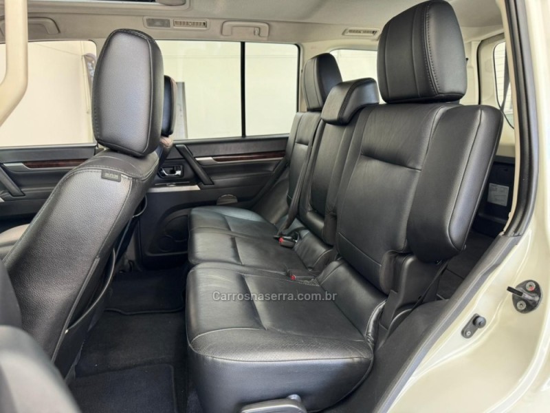 PAJERO FULL 3.2 HPE 4X4 16V DIESEL 4P AUTOMÁTICO - 2014 - SANTA CRUZ DO SUL