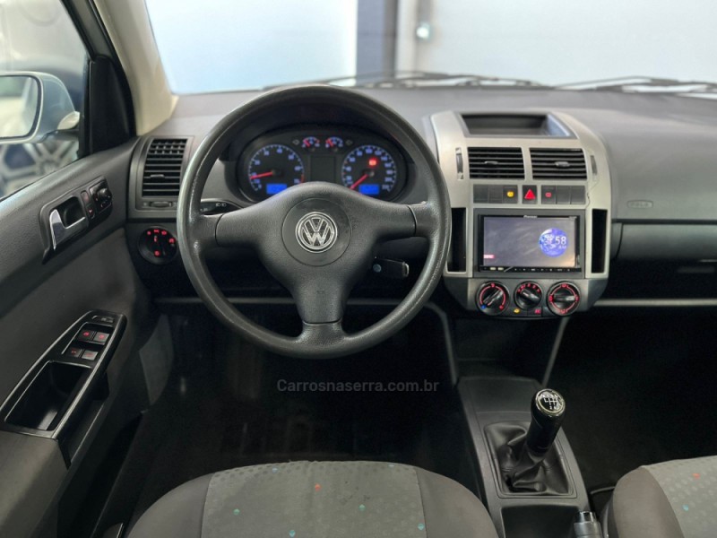POLO SEDAN 1.6 MI 8V FLEX 4P MANUAL - 2005 - NOVO HAMBURGO
