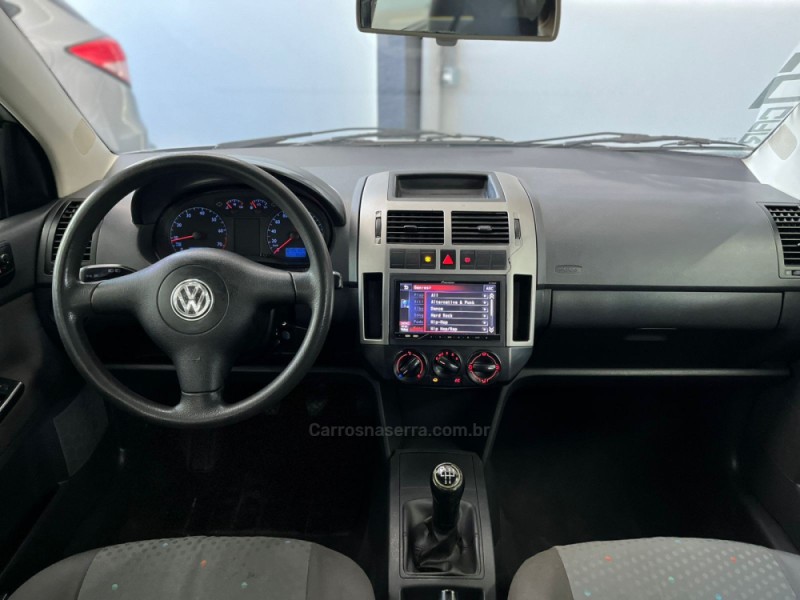 POLO SEDAN 1.6 MI 8V FLEX 4P MANUAL - 2005 - NOVO HAMBURGO