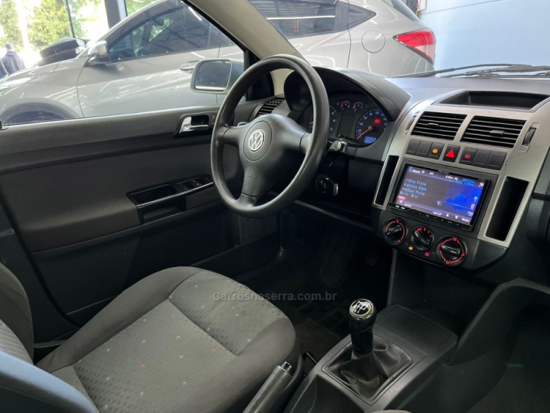 POLO SEDAN 1.6 MI 8V FLEX 4P MANUAL - 2005 - NOVO HAMBURGO
