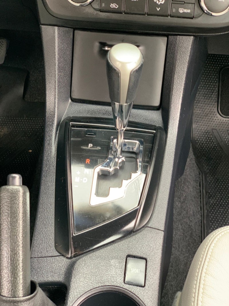 COROLLA 2.0 XEI 16V FLEX 4P AUTOMÁTICO - 2015 - CAXIAS DO SUL