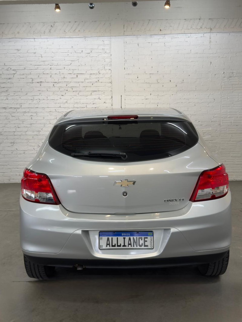 ONIX 1.0 MPFI LT 8V FLEX 4P MANUAL - 2013 - CAXIAS DO SUL