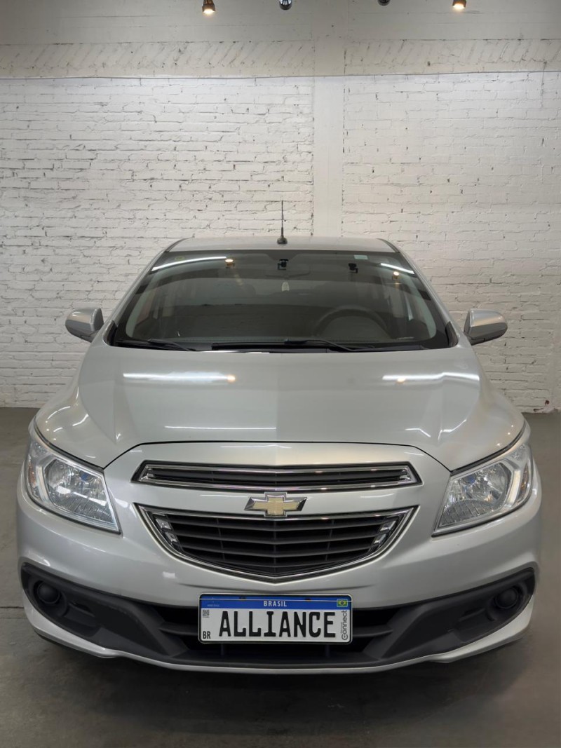 ONIX 1.0 MPFI LT 8V FLEX 4P MANUAL - 2013 - CAXIAS DO SUL