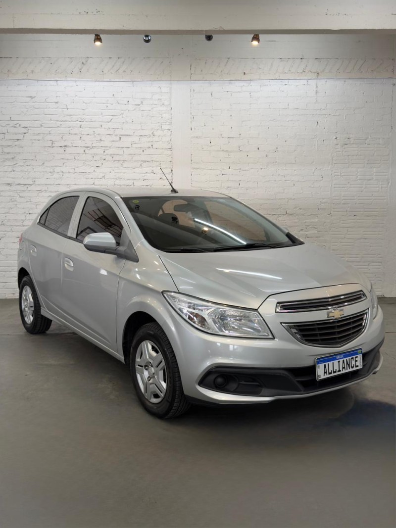 ONIX 1.0 MPFI LT 8V FLEX 4P MANUAL - 2013 - CAXIAS DO SUL