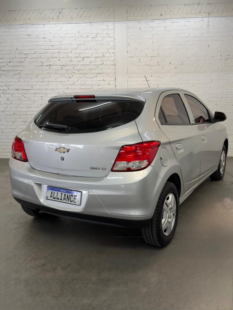 ONIX 1.0 MPFI LT 8V FLEX 4P MANUAL - 2013 - CAXIAS DO SUL