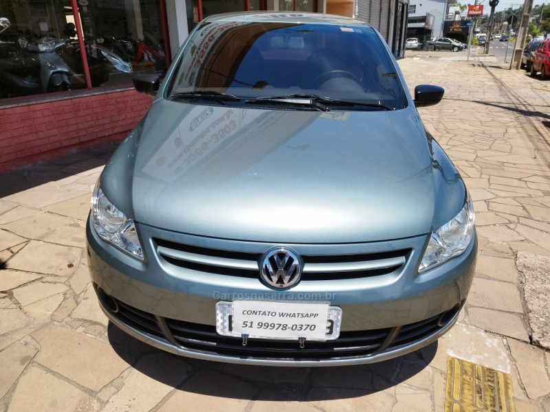 VOYAGE 1.0 MI 8V FLEX 4P MANUAL - 2010 - NOVO HAMBURGO
