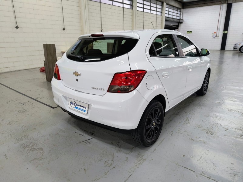 ONIX 1.4 MPFI LTZ 8V FLEX 4P MANUAL - 2014 - CAXIAS DO SUL