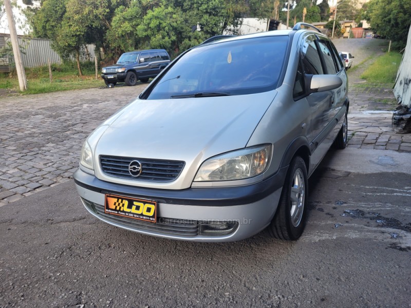 ZAFIRA 2.0 MPFI CD 16V GASOLINA 4P MANUAL - 2002 - CAXIAS DO SUL