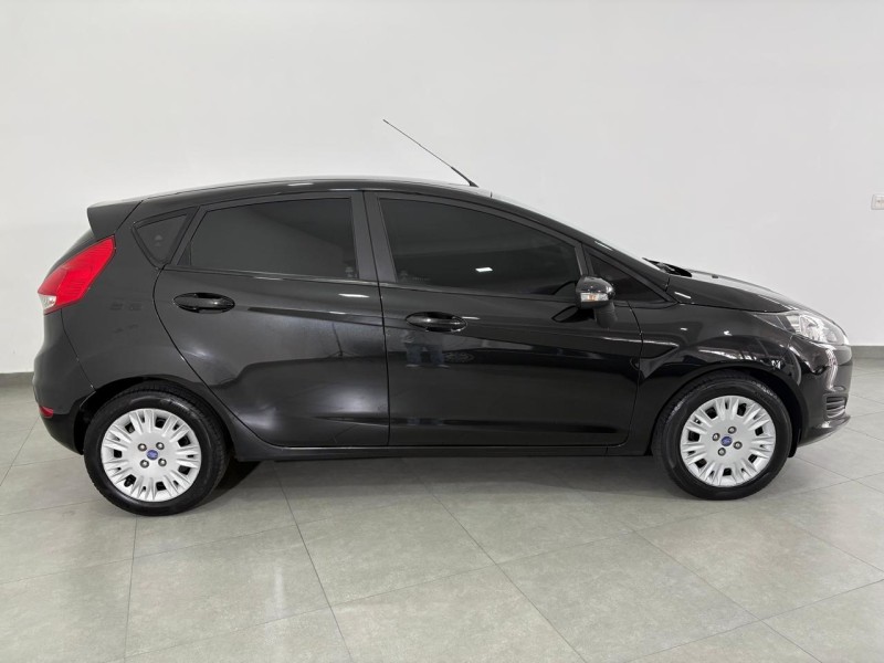 FIESTA 1.6 SE HATCH 16V FLEX 4P MANUAL - 2017 - FARROUPILHA