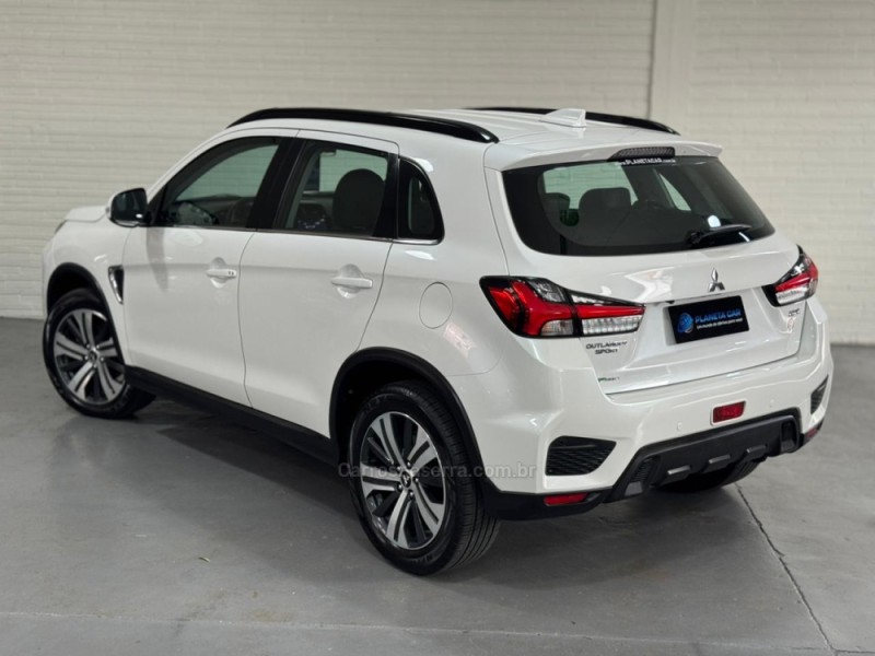 OUTLANDER 2.0 MIVEC HPE GASOLINA 4P AUTOMÁTICO - 2022 - SANTA CRUZ DO SUL