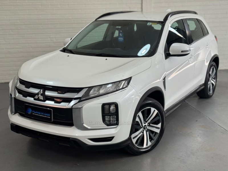 OUTLANDER 2.0 MIVEC HPE GASOLINA 4P AUTOMÁTICO - 2022 - SANTA CRUZ DO SUL