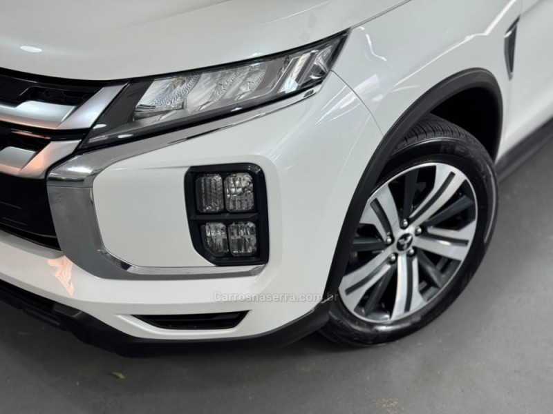 OUTLANDER 2.0 MIVEC HPE GASOLINA 4P AUTOMÁTICO - 2022 - SANTA CRUZ DO SUL