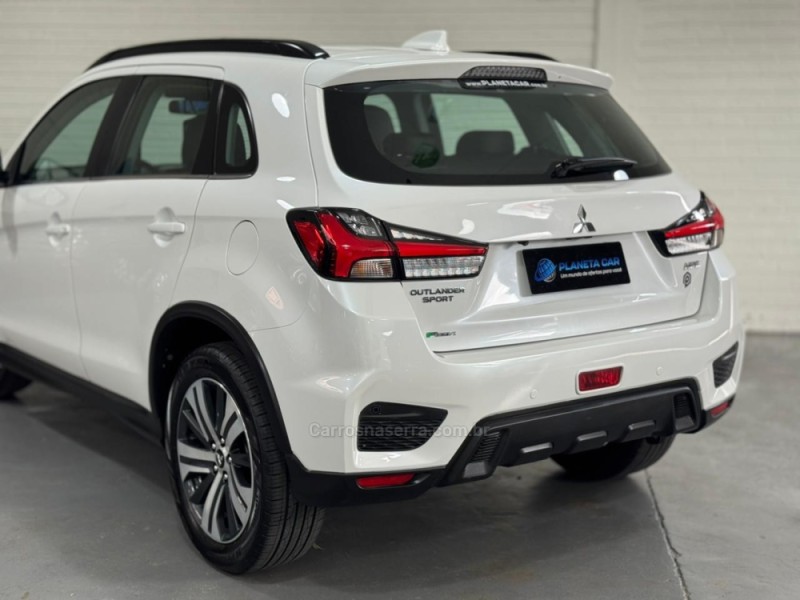 OUTLANDER 2.0 MIVEC HPE GASOLINA 4P AUTOMÁTICO - 2022 - SANTA CRUZ DO SUL