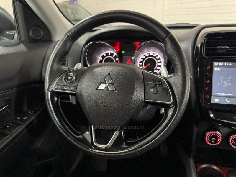 OUTLANDER 2.0 MIVEC HPE GASOLINA 4P AUTOMÁTICO - 2022 - SANTA CRUZ DO SUL