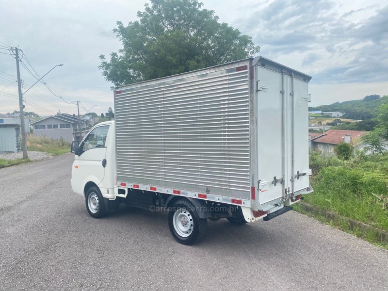 HR 2.5 TCI HD BAU 4X2 8V 97CV TURBO INTERCOOLER DIESEL 2P MANUAL - 2007 - FLORES DA CUNHA