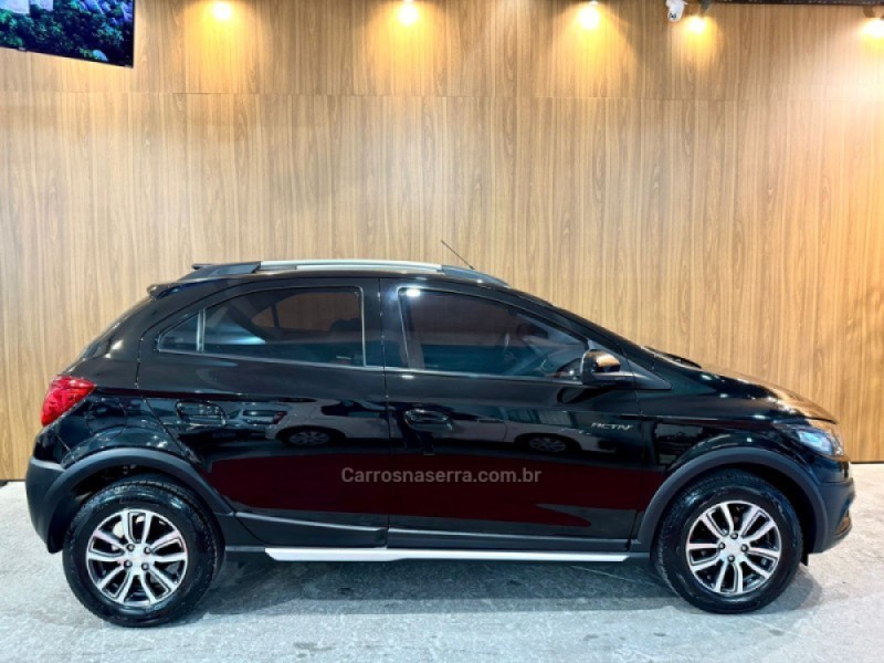 ONIX 1.4 MPFI ACTIV 8V FLEX 4P AUTOMÁTICO - 2017 - BENTO GONçALVES