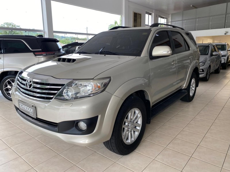 HILUX SW4 3.0 SRV 4X4 16V TURBO INTERCOOLER DIESEL 4P AUTOMÁTICO - 2015 - NOVA PETRóPOLIS