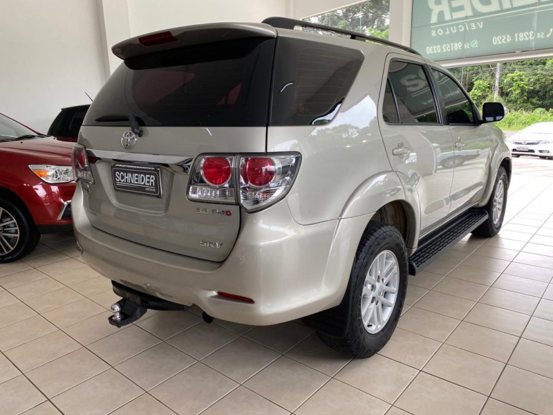 HILUX SW4 3.0 SRV 4X4 16V TURBO INTERCOOLER DIESEL 4P AUTOMÁTICO - 2015 - NOVA PETRóPOLIS
