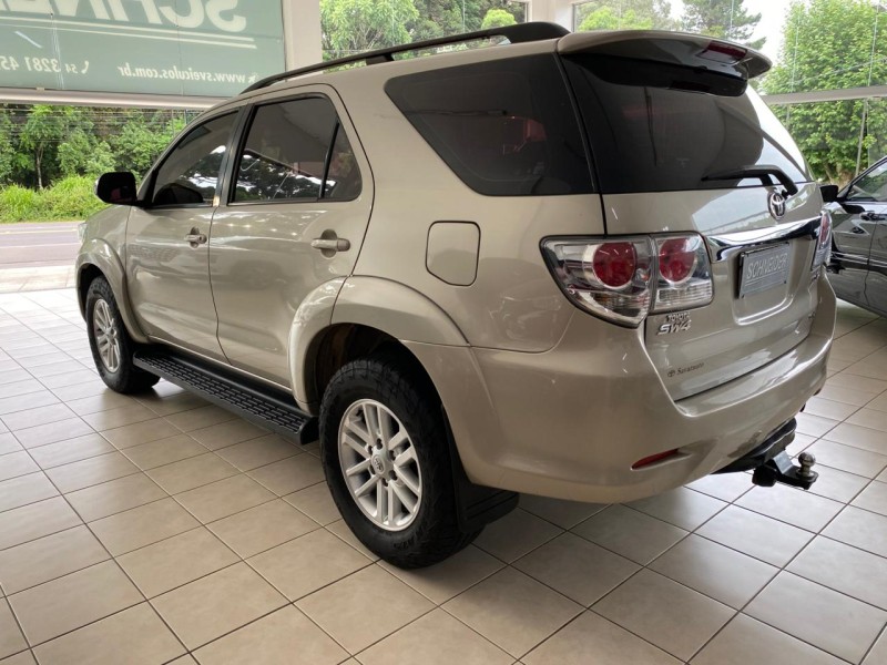 HILUX SW4 3.0 SRV 4X4 16V TURBO INTERCOOLER DIESEL 4P AUTOMÁTICO - 2015 - NOVA PETRóPOLIS
