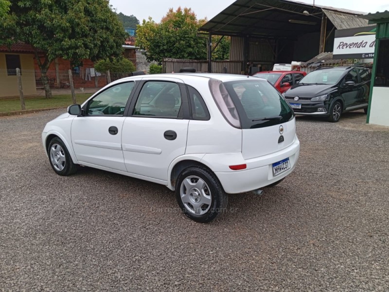 CORSA 1.4 MPFI MAXX 8V FLEX 4P MANUAL - 2011 - PICADA CAFé