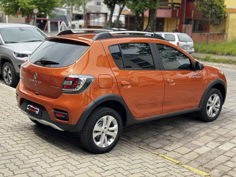 SANDERO 1.6 STEPWAY 8V FLEX 4P MANUAL - 2015 - CAXIAS DO SUL