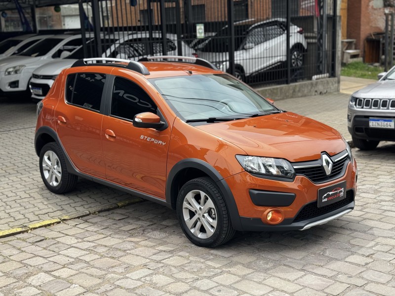SANDERO 1.6 STEPWAY 8V FLEX 4P MANUAL - 2015 - CAXIAS DO SUL