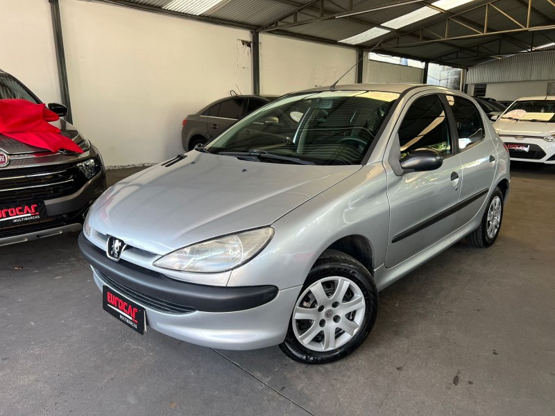 PEUGEOT - 206 - 2010/2010 - Prata - R$ 16.900,00