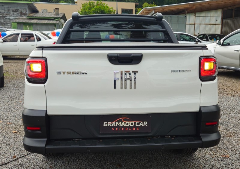 STRADA 1.3 FIRE FREEDOM 8V CD FLEX 4P MANUAL - 2023 - CANELA