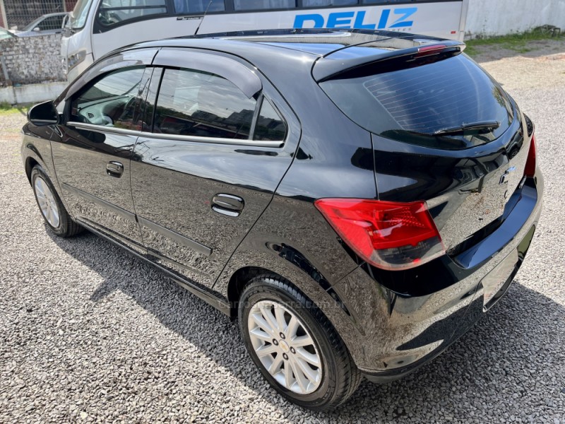 ONIX 1.4 MPFI LT 8V FLEX 4P MANUAL - 2014 - CAXIAS DO SUL