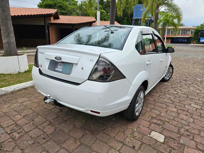 FIESTA 1.6 MPI CLASS SEDAN 8V FLEX 4P MANUAL - 2013 - VENâNCIO AIRES