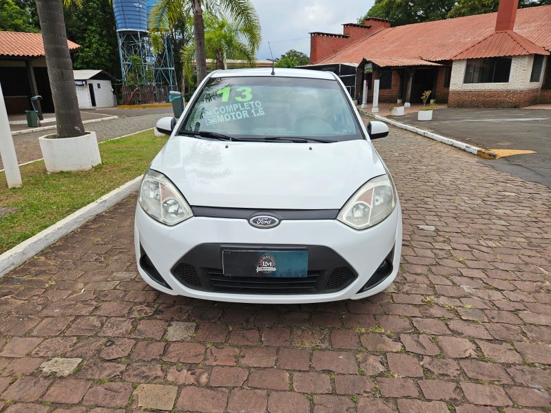 FIESTA 1.6 MPI CLASS SEDAN 8V FLEX 4P MANUAL - 2013 - VENâNCIO AIRES