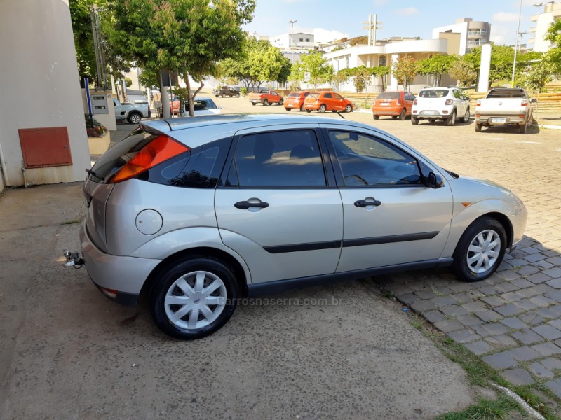 FOCUS 1.8 GL 16V GASOLINA 4P MANUAL - 2001 - GUAPORé
