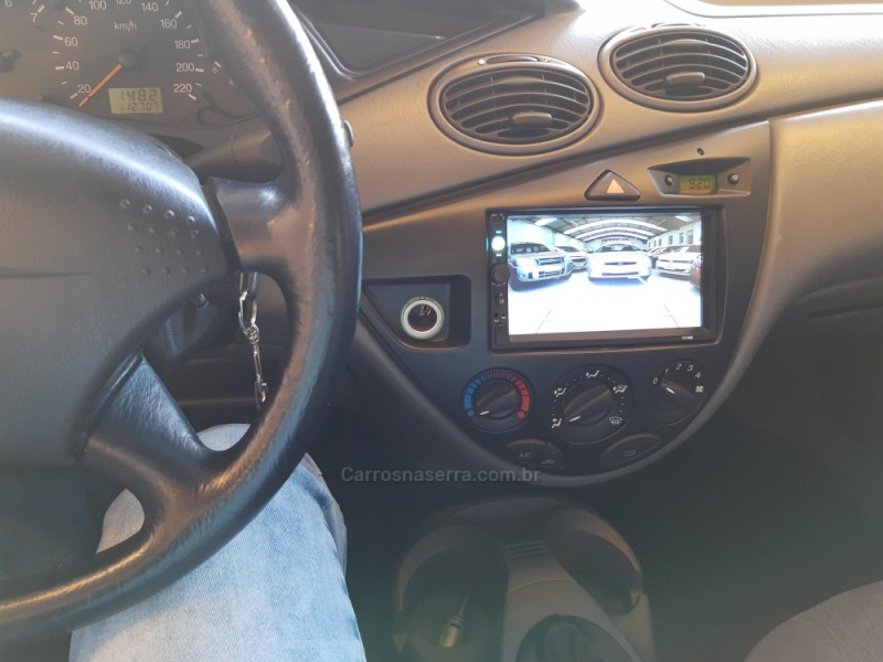 FOCUS 1.8 GL 16V GASOLINA 4P MANUAL - 2001 - GUAPORé