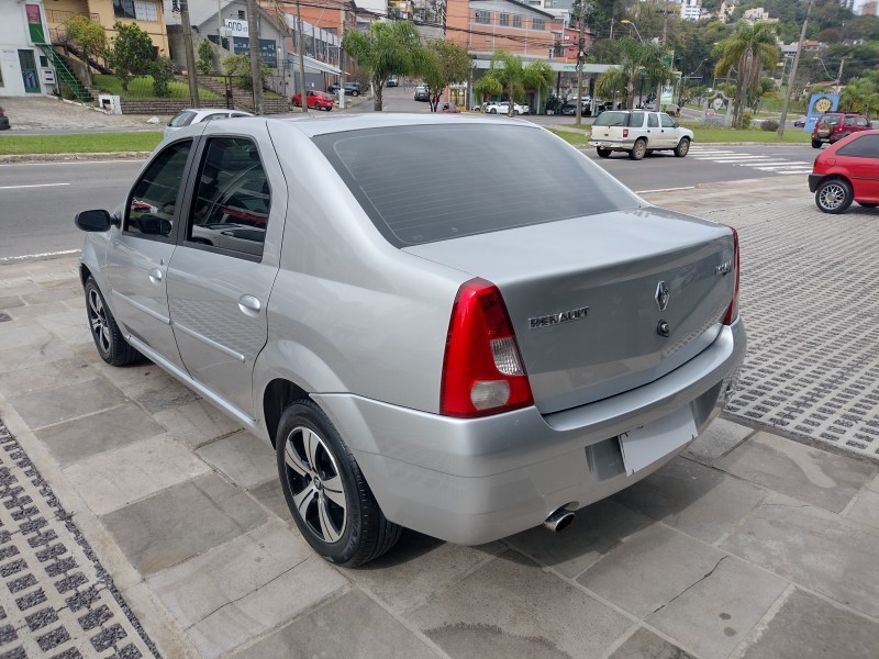LOGAN 1.6 PRIVILÈGE 8V FLEX 4P MANUAL - 2008 - CAXIAS DO SUL