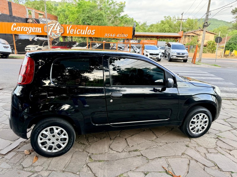 UNO 1.0 EVO VIVACE 8V FLEX 2P MANUAL - 2014 - TRêS COROAS