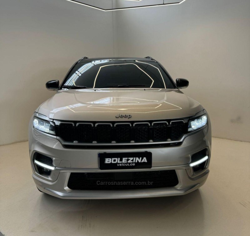 COMMANDER 1.3 OVERLAND T270 16V 4X2 TURBO FLEX 4P AUTOMÁTICO - 2022 - NOVO HAMBURGO