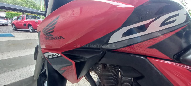 CB 250F TWISTER ABS - 2019 - PICADA CAFé