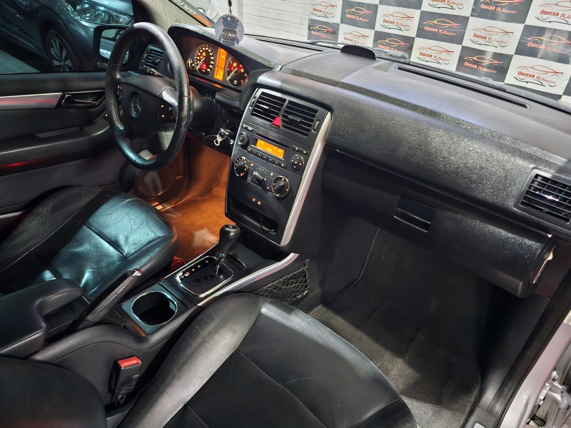 B 200 2.0 8V GASOLINA 4P AUTOMÁTICO - 2009 - CAXIAS DO SUL