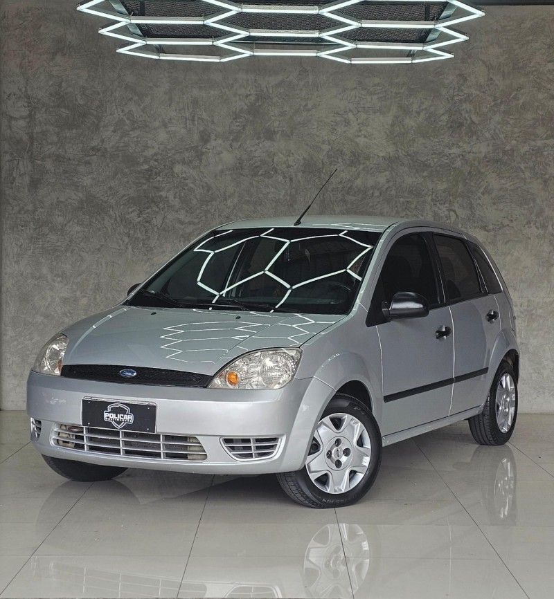 FORD - FIESTA - 2006/2006 - Prata - R$ 18.900,00