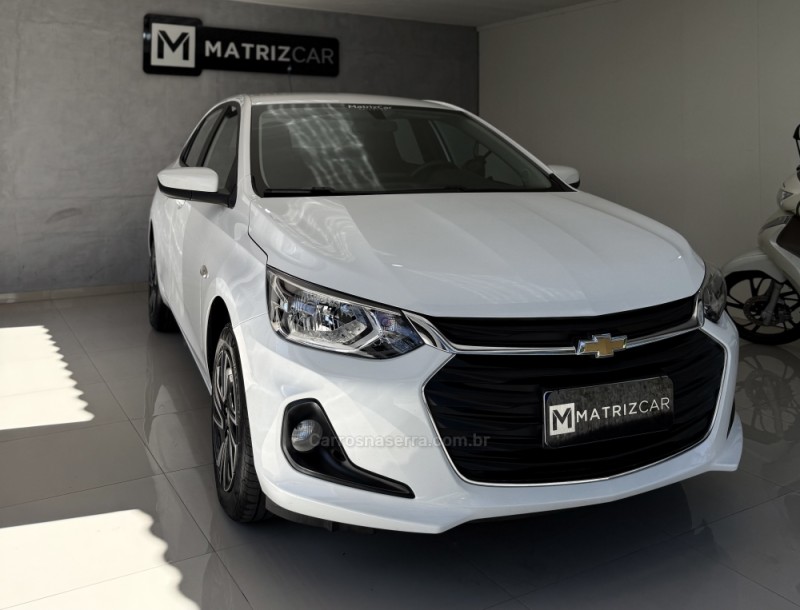 ONIX 1.0 LT 12V FLEX 4P MANUAL - 2025 - CANELA