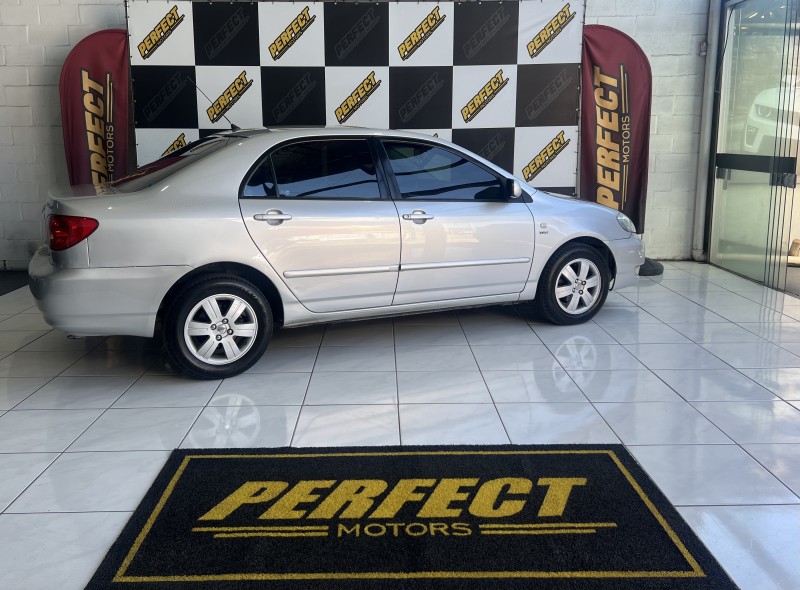 COROLLA 1.8 SE-G 16V GASOLINA 4P AUTOMÁTICO - 2005 - PORTãO