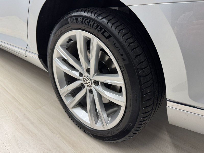 PASSAT 2.0 FSI HIGHLINE 16V TURBO GASOLINA 4P TIPTRONIC - 2018 - CAXIAS DO SUL